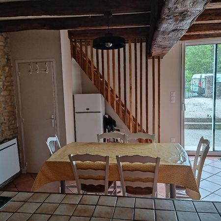 Charmante Maison En Pierres Sainte-Radégonde-des-Noyers 外观 照片