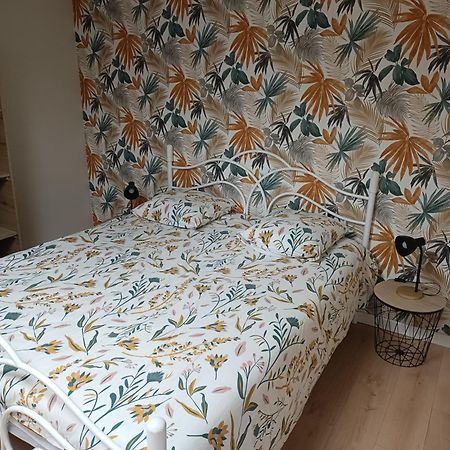 Charmante Maison En Pierres Sainte-Radégonde-des-Noyers 外观 照片